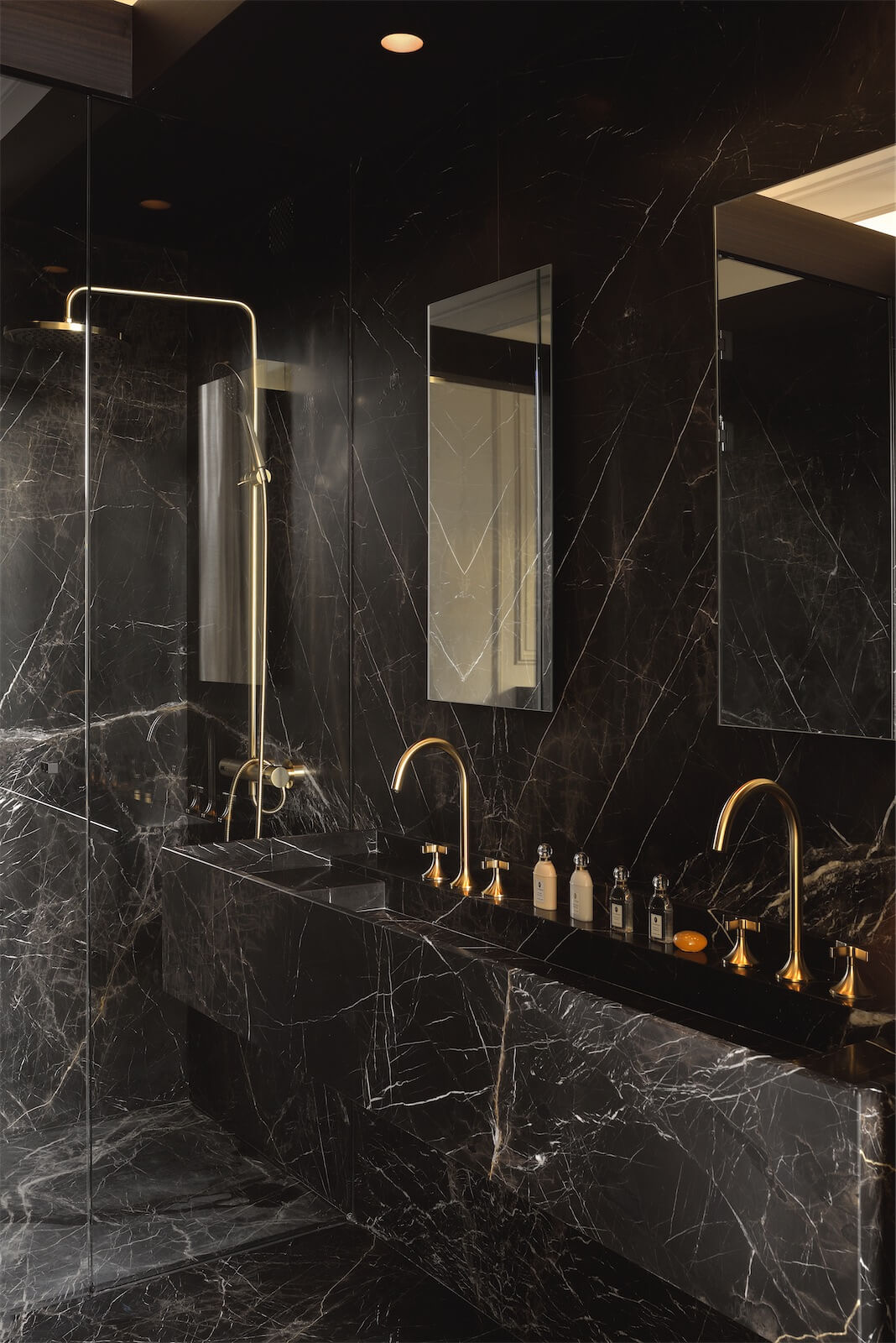 NICOLAS_SCHIMP_CHAYEAU MIRWART-A-LR61.jpg